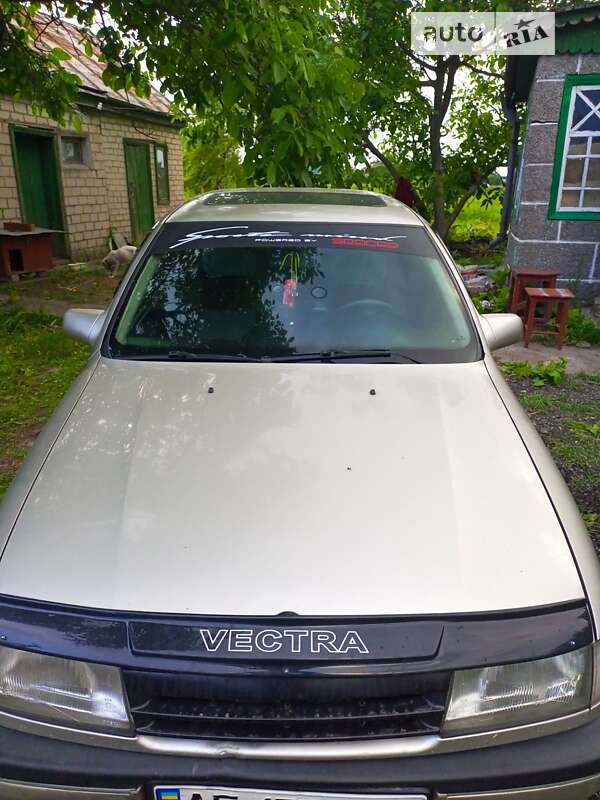 Седан Opel Vectra 1990 в Новомосковске