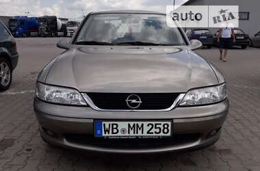 Седан Opel Vectra 1999 в Новых Петровцах