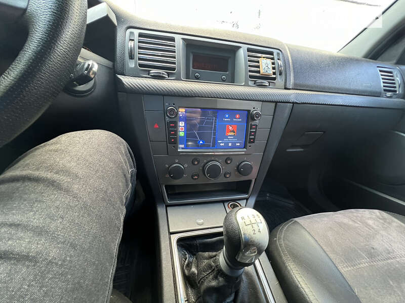 Седан Opel Vectra 2006 в Львові