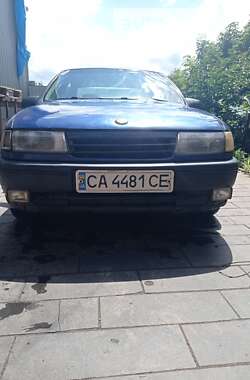 Седан Opel Vectra 1992 в Ватутіному