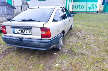 Лифтбек Opel Vectra 1990 в Черновцах