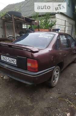 Седан Opel Vectra 1991 в Дубні