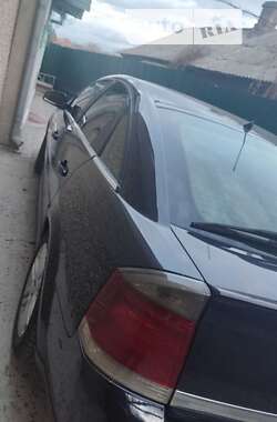 Лифтбек Opel Vectra 2003 в Николаеве