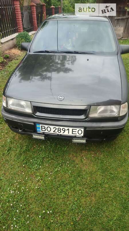 Седан Opel Vectra 1990 в Подгайцах