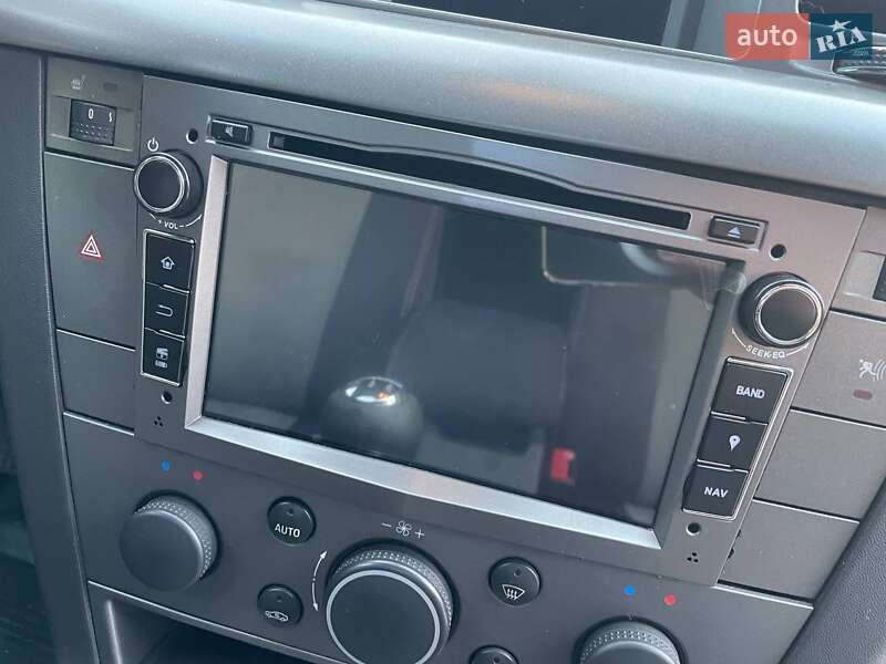 Седан Opel Vectra 2006 в Луцьку