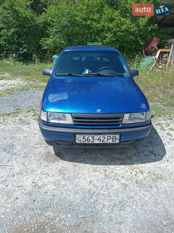 Седан Opel Vectra 1989 в Львові