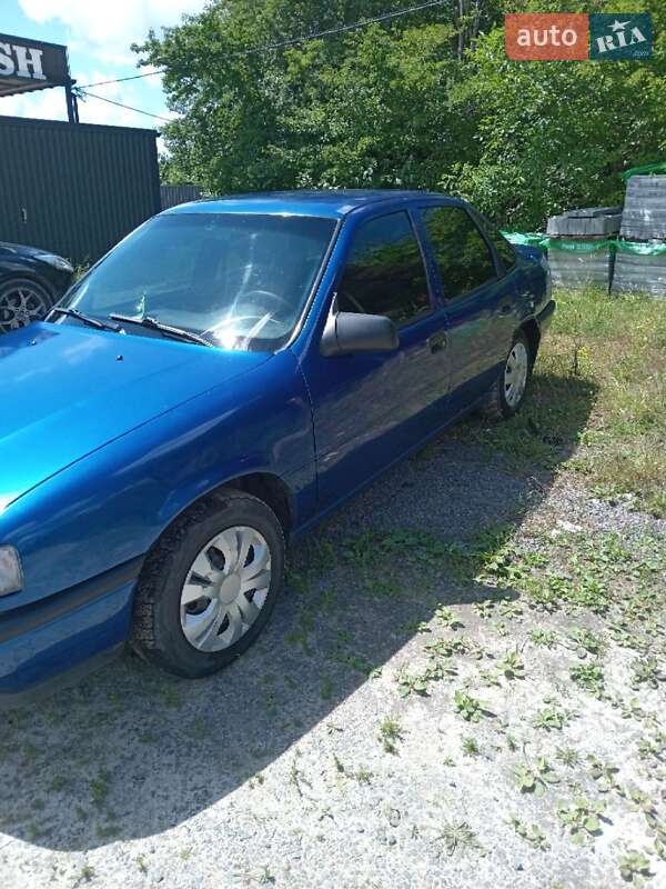 Седан Opel Vectra 1989 в Львові