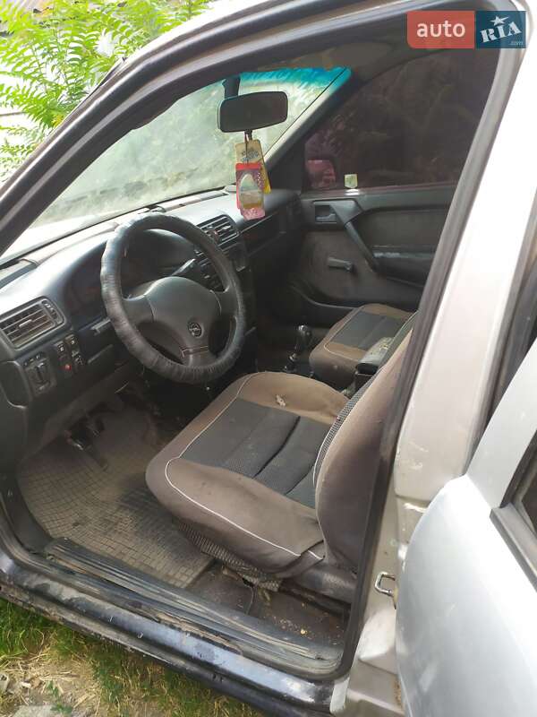 Седан Opel Vectra 1992 в Пятихатках