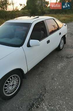Лифтбек Opel Vectra 1993 в 