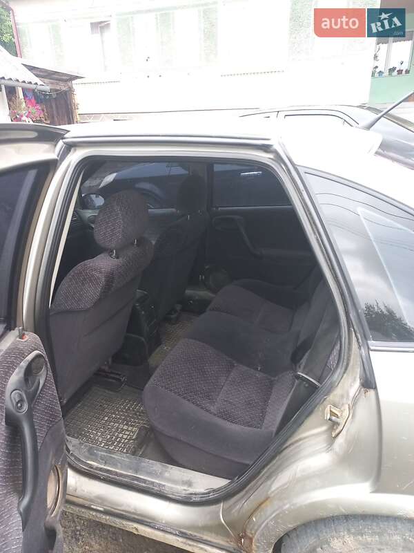 Седан Opel Vectra 1998 в Николаеве