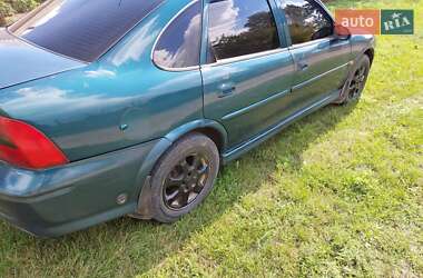 Седан Opel Vectra 1999 в Погребище