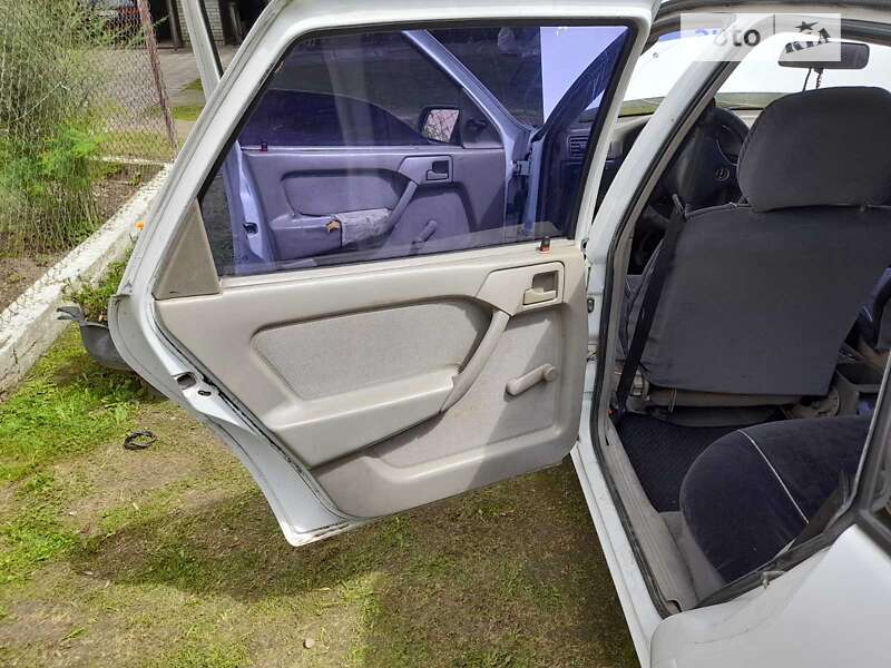 Седан Opel Vectra 1989 в Стрию