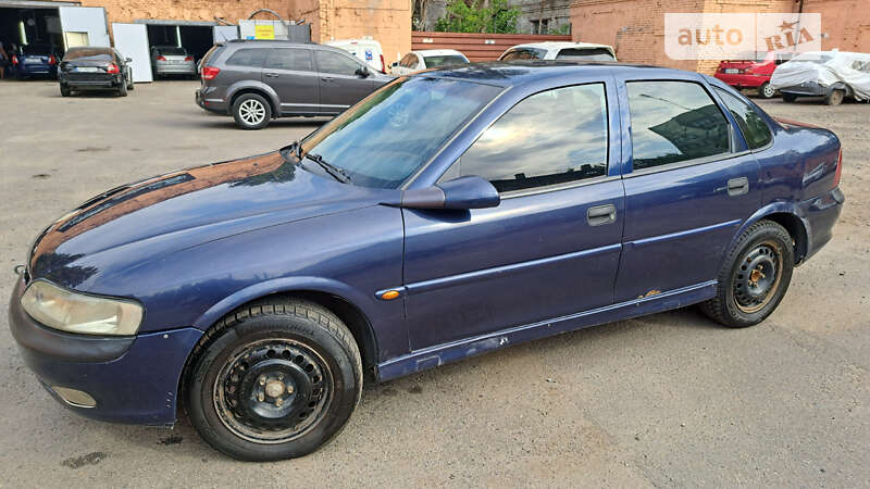 Седан Opel Vectra 1999 в Днепре