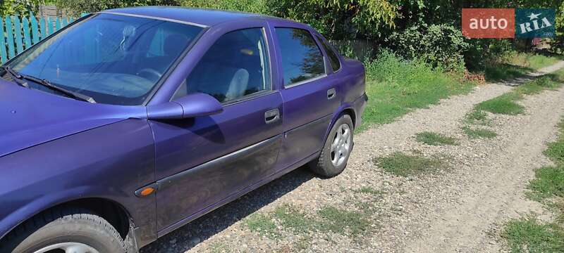 Седан Opel Vectra 1996 в Новоселице