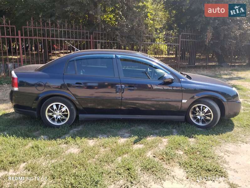 Седан Opel Vectra 2005 в Смілі