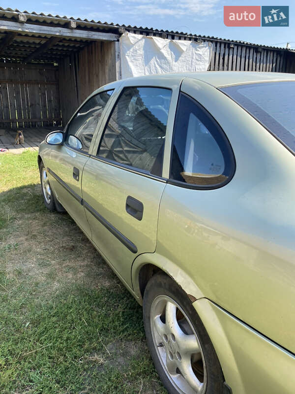 Седан Opel Vectra 1996 в Камені-Каширському