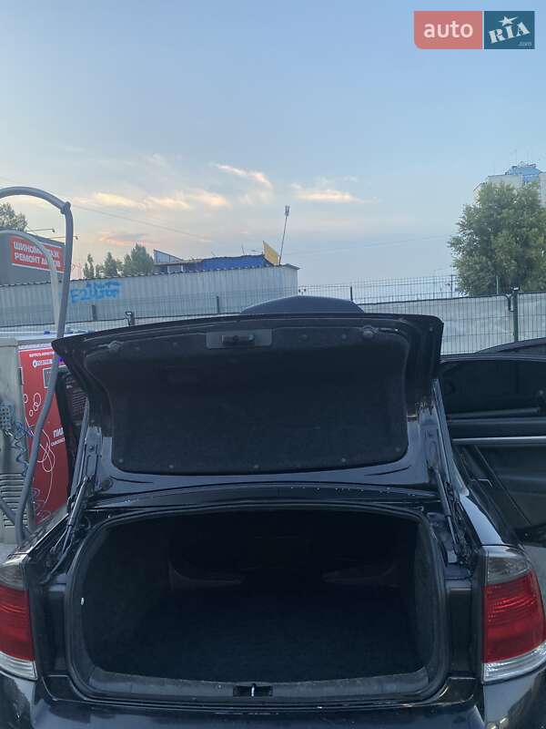 Седан Opel Vectra 2008 в Києві