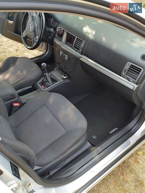 Седан Opel Vectra 2007 в Білій Церкві