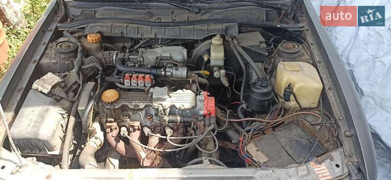 Седан Opel Vectra 1989 в Изюме