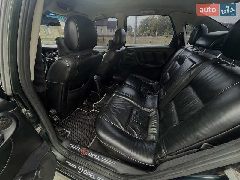 Седан Opel Vectra 2000 в Бершади