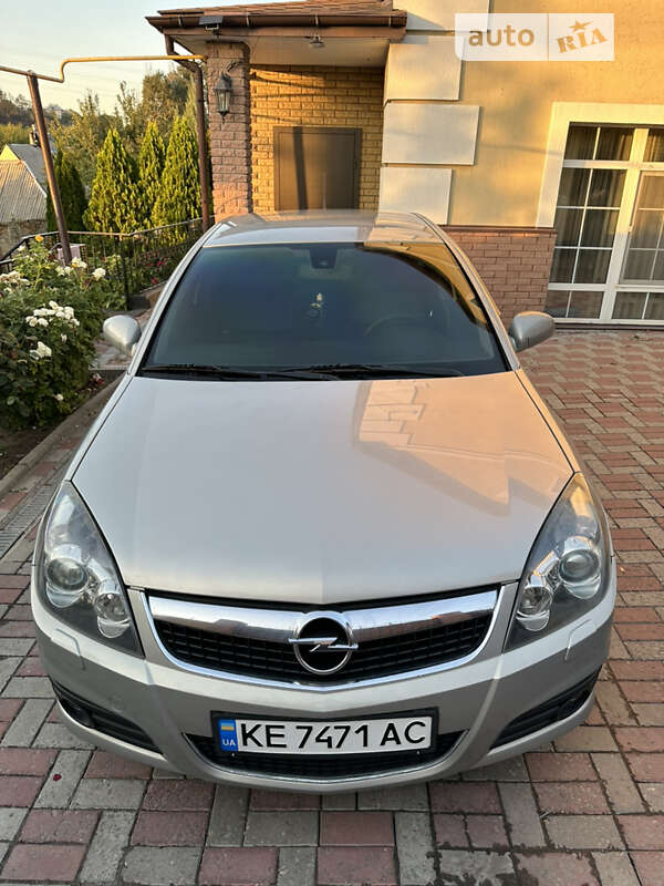 Седан Opel Vectra 2008 в Днепре