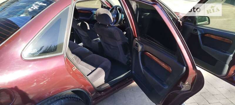 Седан Opel Vectra 1991 в Львове