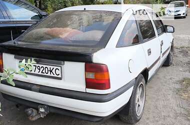 Лифтбек Opel Vectra 1989 в Киеве