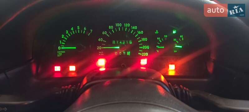 Седан Opel Vectra 1991 в Золочеве