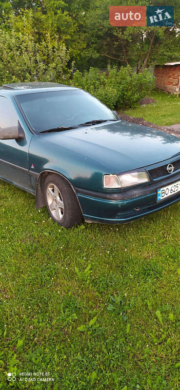 Седан Opel Vectra 1995 в Золочеве