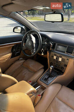 Лифтбек Opel Vectra 2006 в 