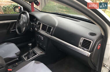 Универсал Opel Vectra 2005 в 