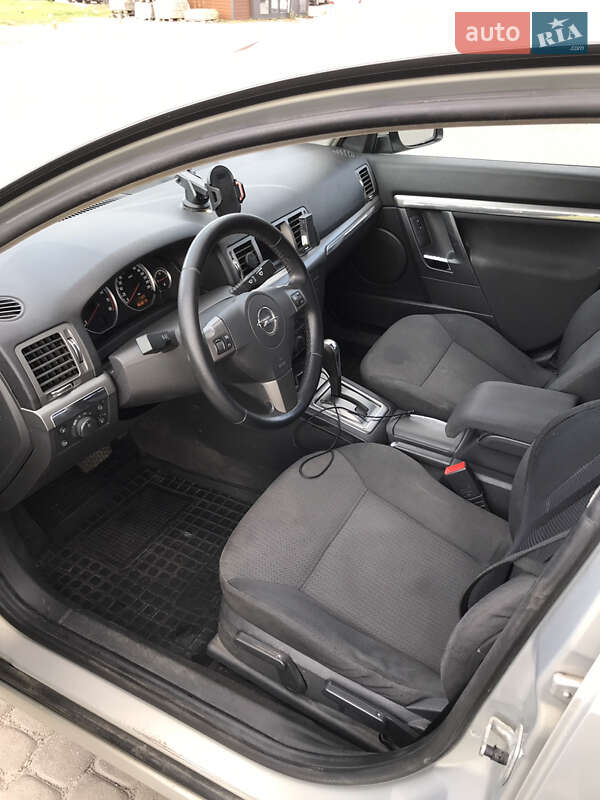 Лифтбек Opel Vectra 2006 в Львове
