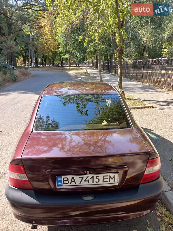 Седан Opel Vectra 1996 в Кропивницькому