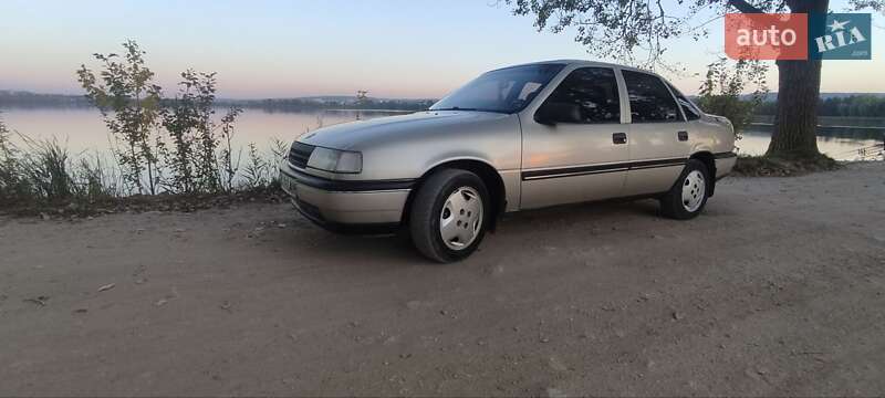 Седан Opel Vectra 1991 в Золочеве