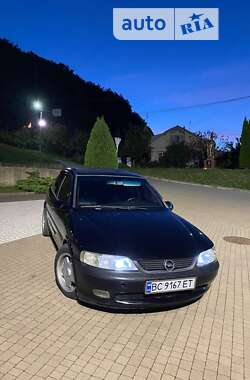 Седан Opel Vectra 1998 в Львове