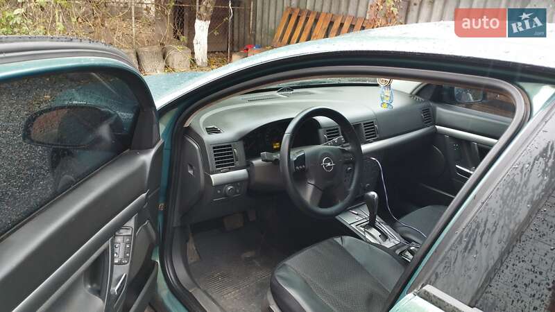 Седан Opel Vectra 2002 в Балаклії