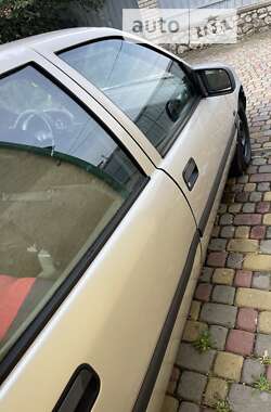 Седан Opel Vectra 1993 в Тернополі