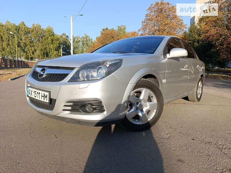 Седан Opel Vectra 2008 в Краснограді