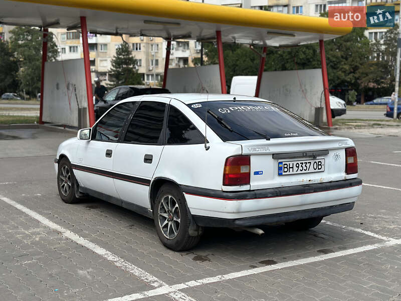 Лифтбек Opel Vectra 1991 в Одессе