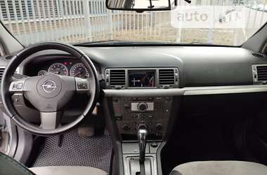 Седан Opel Vectra 2007 в Прилуках