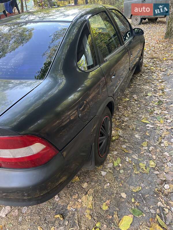 Седан Opel Vectra 1998 в Кременчуге фото 5 Седан Opel Vectra 1998 в Кременчуге