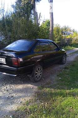 Седан Opel Vectra 1990 в Бершаді