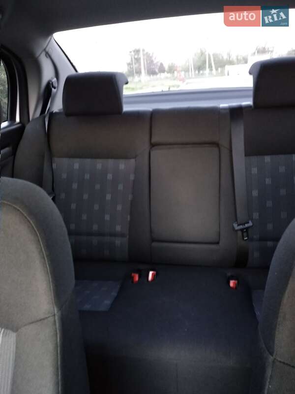 Седан Opel Vectra 2006 в Кривом Роге