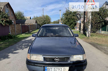 Лифтбек Opel Vectra 1995 в Виннице