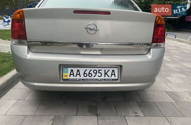 Седан Opel Vectra 2005 в Киеве