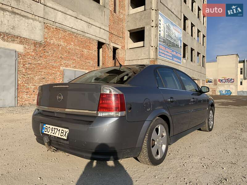 Седан Opel Vectra 2004 в Тернополе