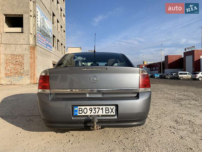 Седан Opel Vectra 2004 в Тернополе
