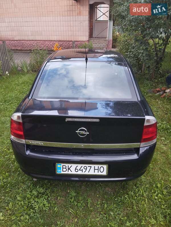 Седан Opel Vectra 2006 в Рівному