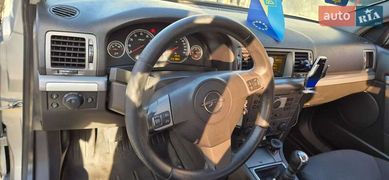 Седан Opel Vectra 2007 в Кривом Роге