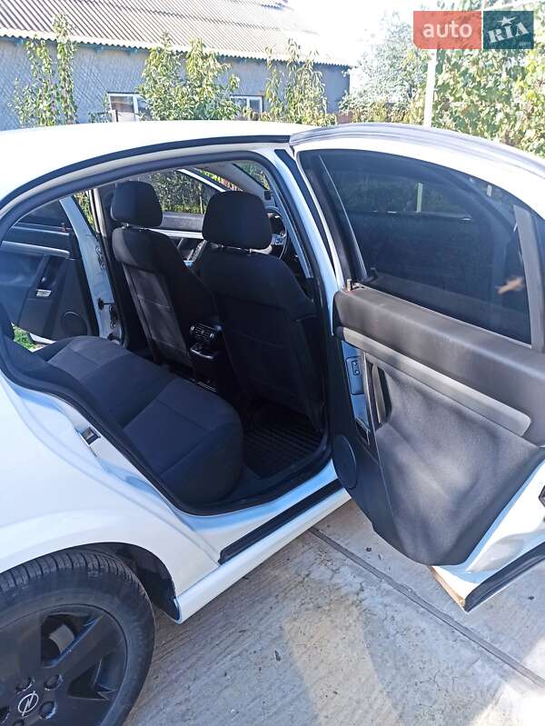 Седан Opel Vectra 2007 в Кілії